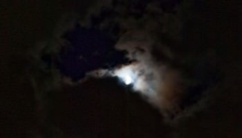 夜の空雲